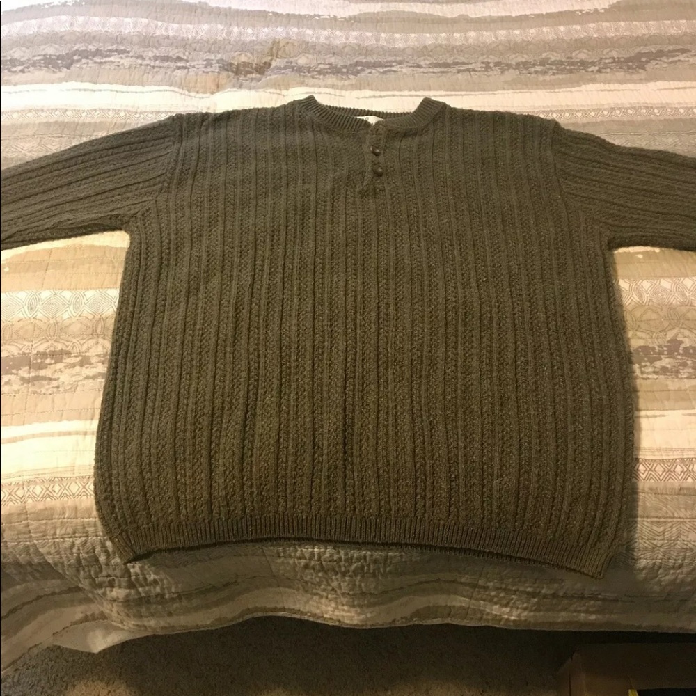 Large bill blass sweater